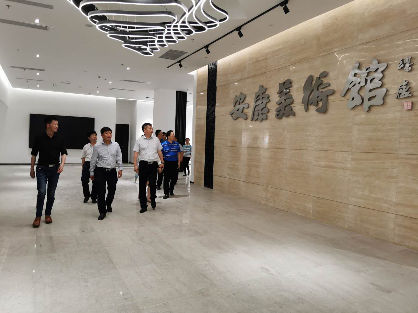 省文旅厅副厅长陈梦榆一行调研安康美术馆、西城坊项目