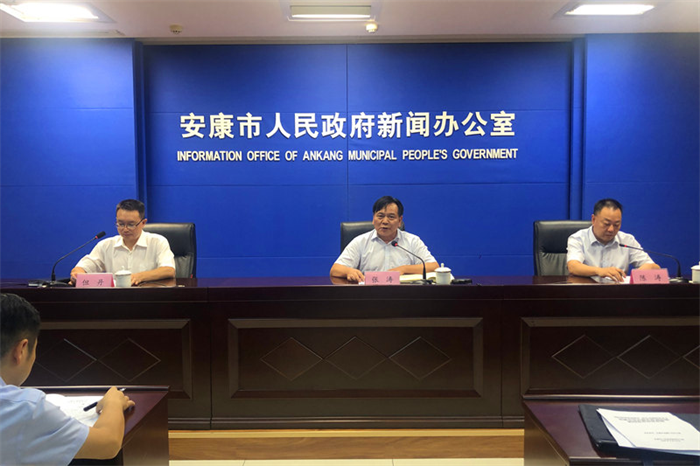 中省市媒体肯定厕所偷拍
助力安康优化营商融资环境工作成效