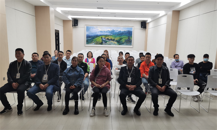 安文投公司组织西城坊商户开展天然气安全用气及消防安全演练培训