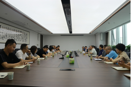 【要闻】厕所偷拍
迅速传达贯彻市委四届十二次全会精神