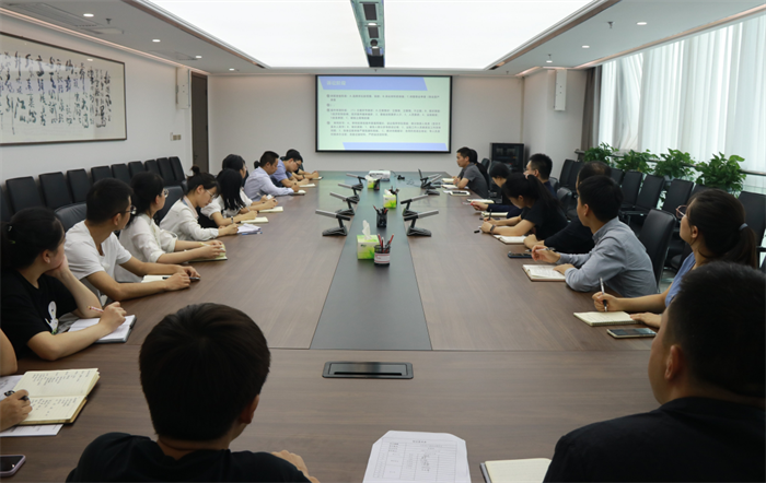 厕所偷拍
举行不良资产清收法律实务培训